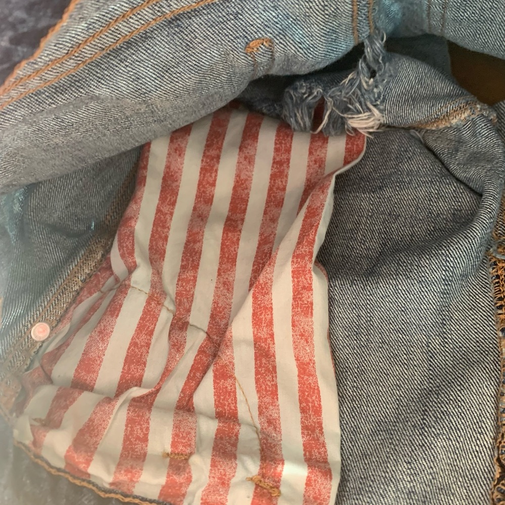 ⭐️Old Navy Patriotic Boyfriend Shorts Distressed Sz 2⭐️ - Picture 4 of 8